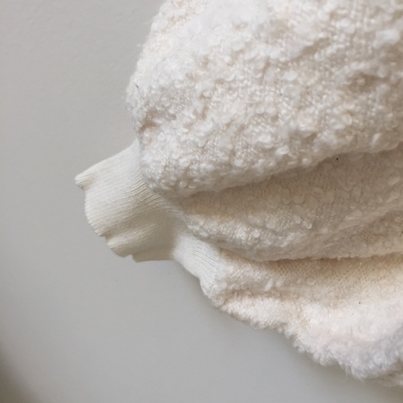 Cream Popcorn Sweater - Picture 5 of 8